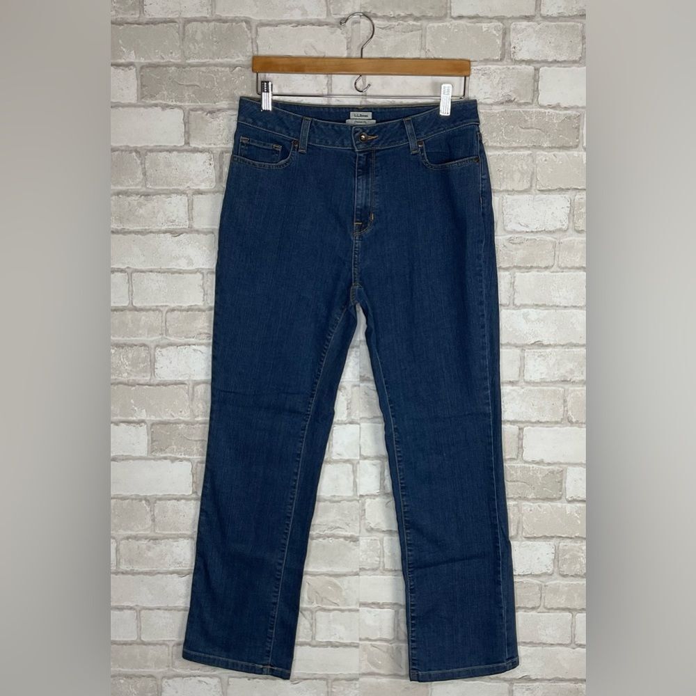 L.L. Bean Classic Fit Straight Leg Jeans Size 12
